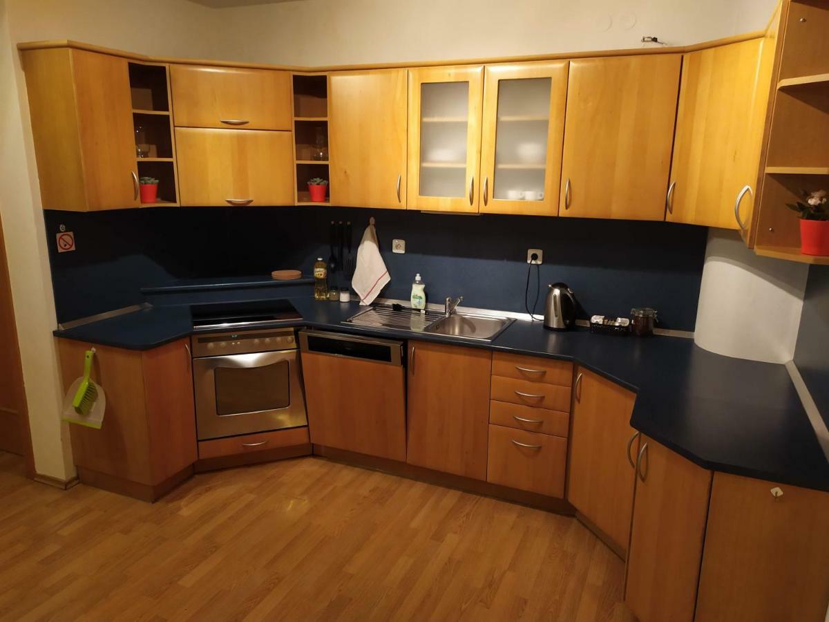 Kate & Jenny - Two-Level Apartment In The Old Town Bratislava Exteriör bild