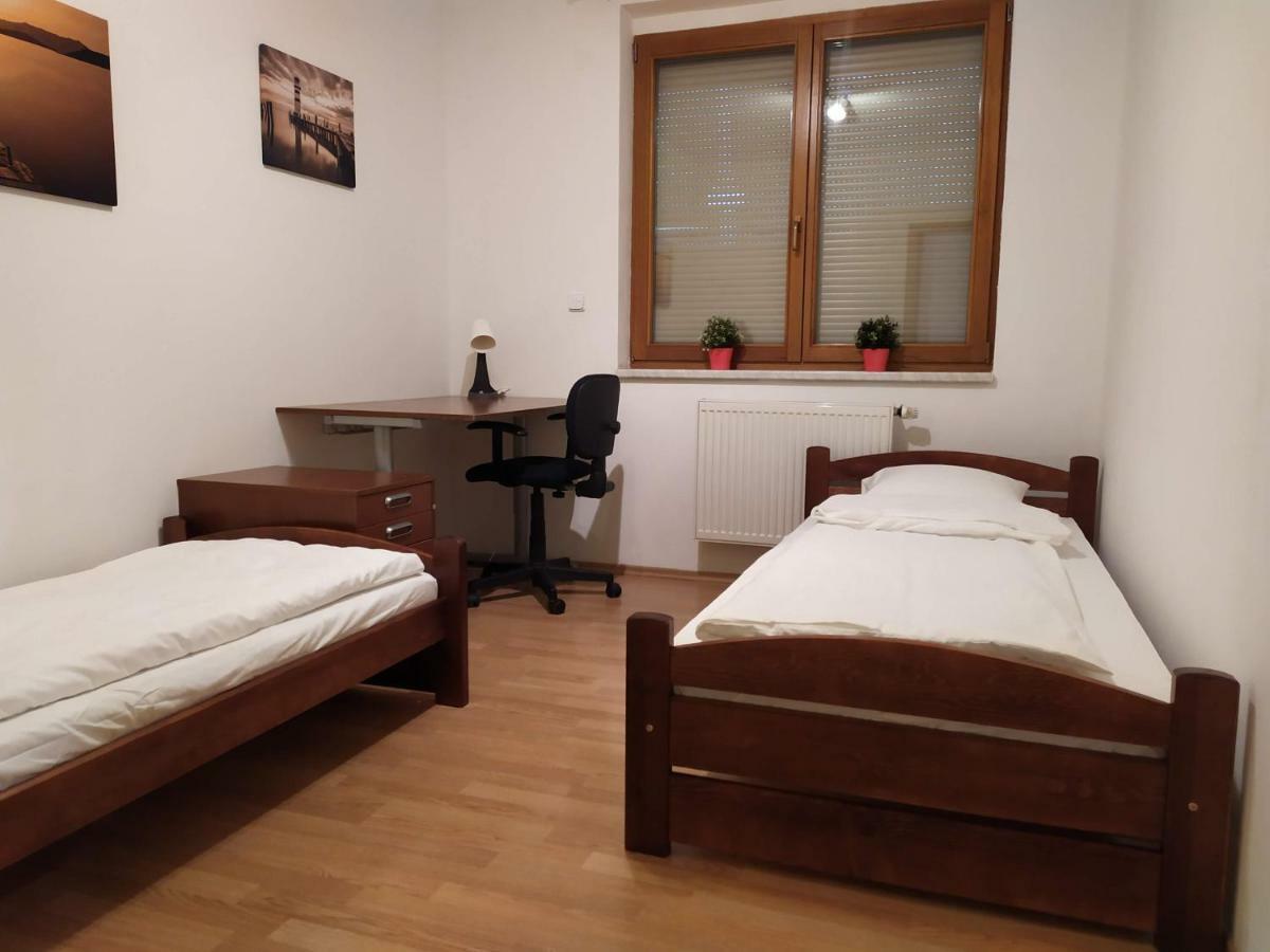 Kate & Jenny - Two-Level Apartment In The Old Town Bratislava Exteriör bild